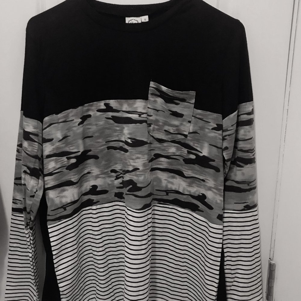 Black cotton long sleeve shirt with print